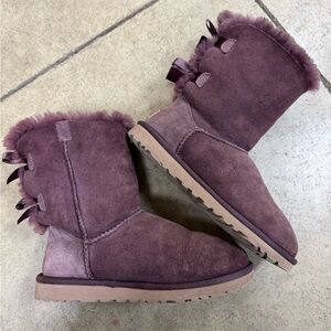 Plum double bow UGG